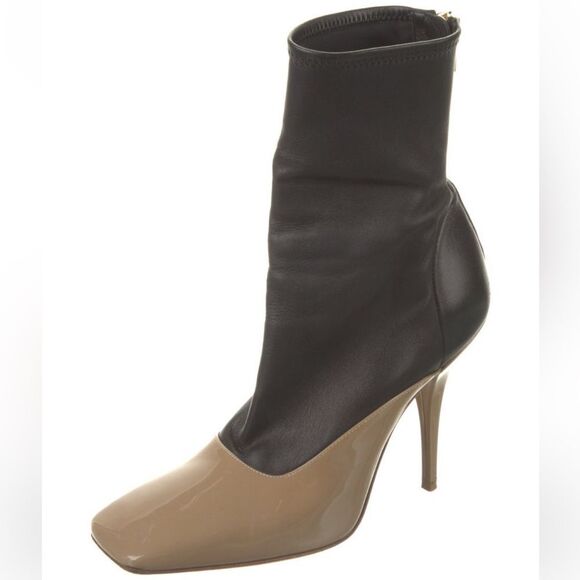 Burberry Shoes - Burberry Leather Heeled boots
